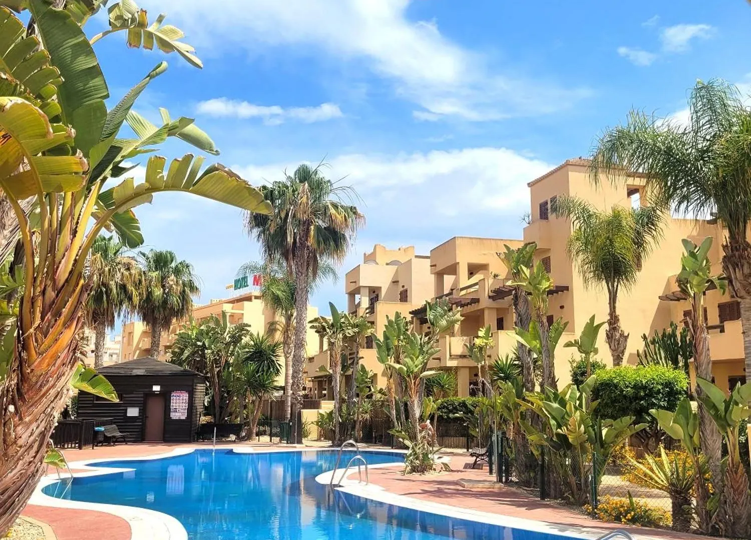 Apartment Bajo Con Una Terraza Espectacular Al Lado De La Playa Y Con Acceso Directo A La Piscina! Los Amarguillos
